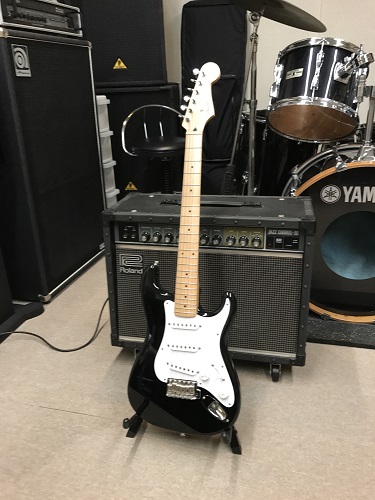 Photo: Fender Mini Stratocaster